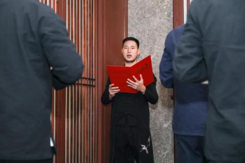 罗湖区人大常委副主任谭会茹一行莅临欧陆娱乐调研