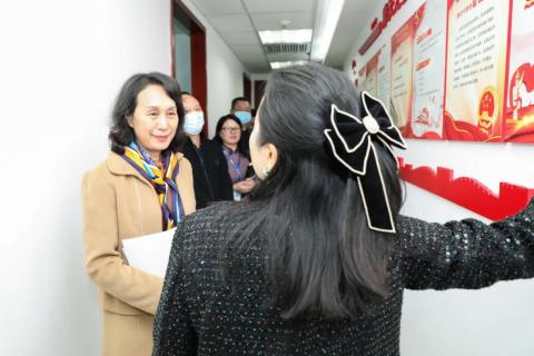 罗湖区人大常委副主任谭会茹一行莅临欧陆娱乐调研