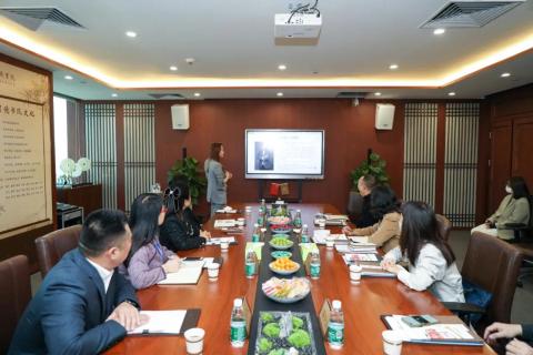 罗湖区人大常委副主任谭会茹一行莅临欧陆娱乐调研