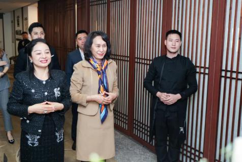 罗湖区人大常委副主任谭会茹一行莅临欧陆娱乐调研
