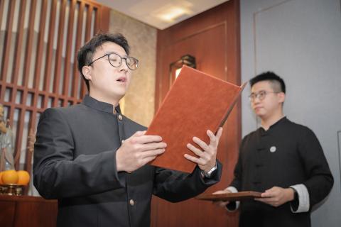罗湖区委统战部副部长、工商联党组书记叶志伟一行到欧陆娱乐调研