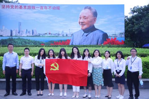 欧陆娱乐党支部致敬建党100周年，重温入党誓词