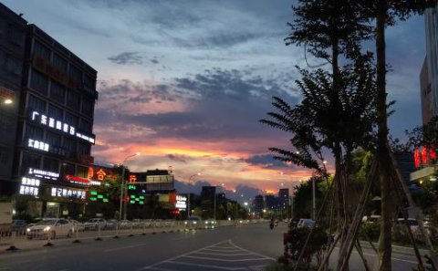 欧陆娱乐：小米靠什么跻身国产手机品牌？战略定位很重要！（一）