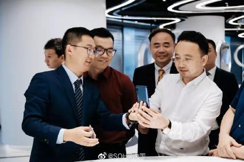 秋日餐叙 共叙商机|欧陆娱乐董事长李厚德受邀参加丽泽SOHO秋日餐叙